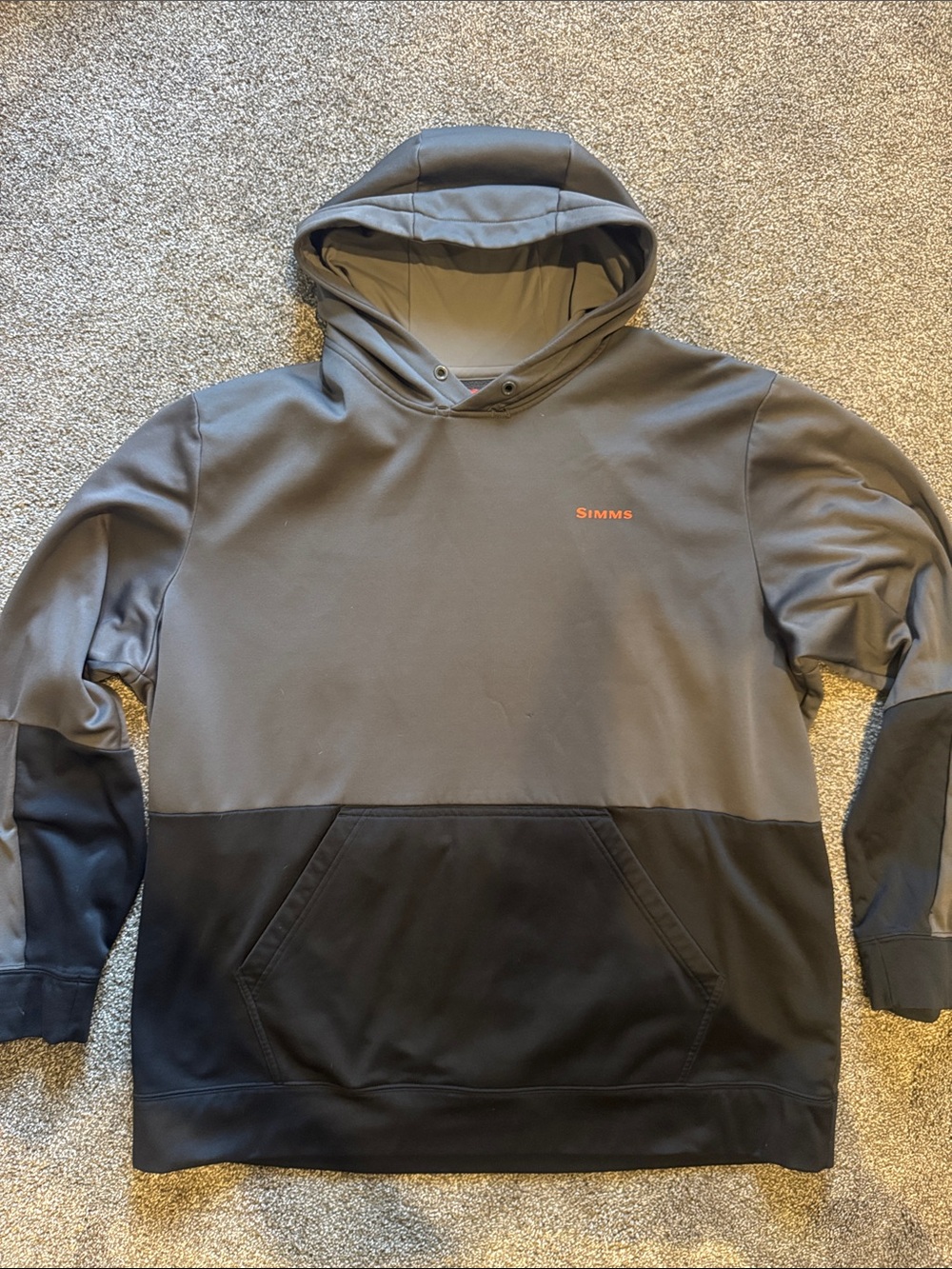 Simms Men's Gray and Black Two-Tone Hooded Pullover